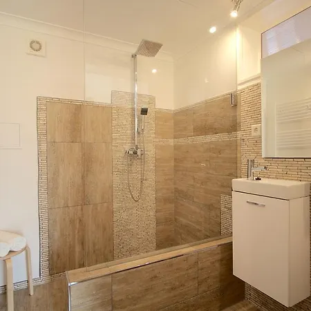 Aparthotel & Seminarhaus Wolkentor 4*